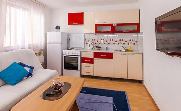Apartman Hari, kablovska tv, opremljena kuhinja sa frižiderom i štednjakom